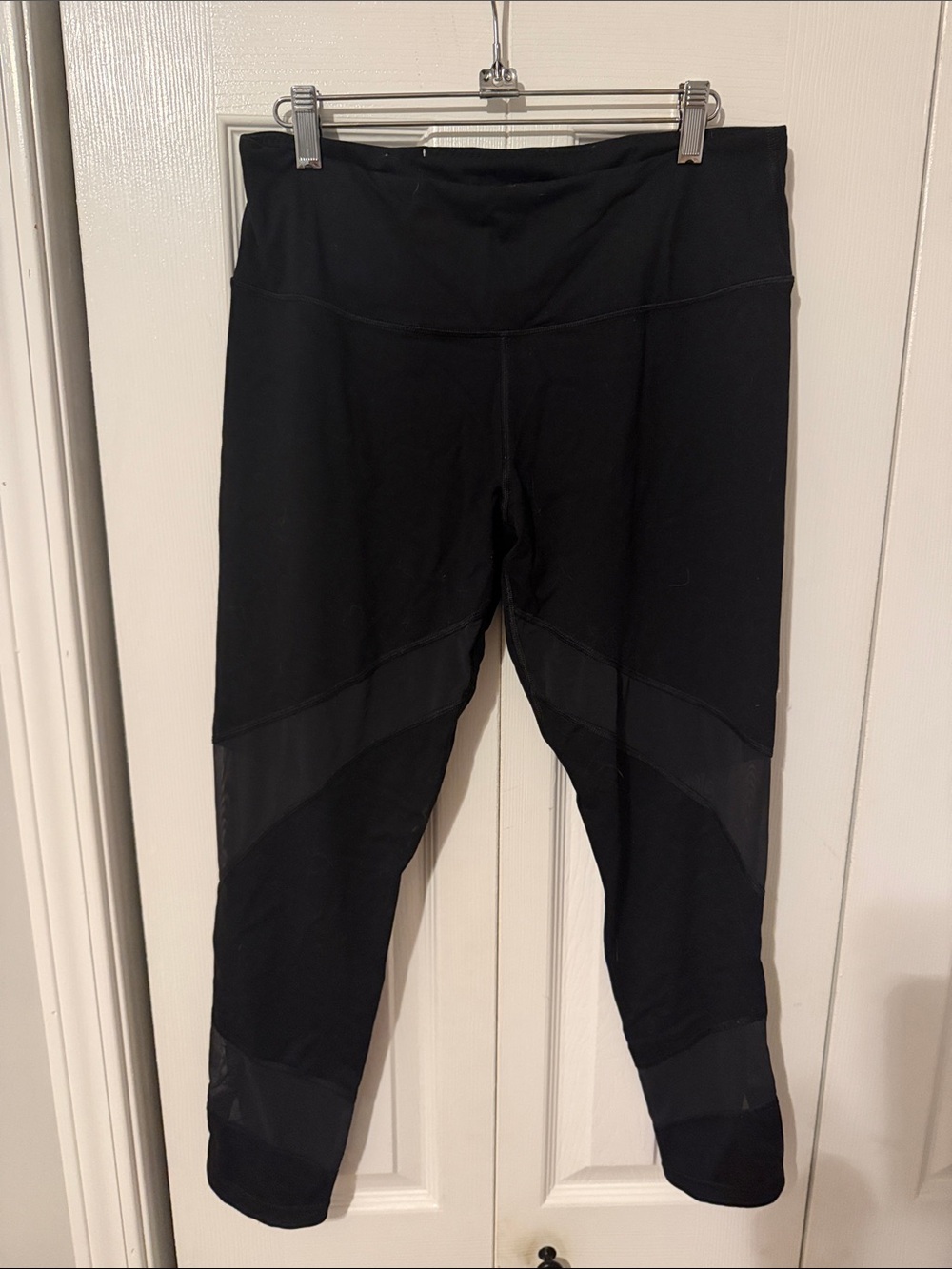 Victoria's Secret Sport Black High-Waist Mesh Panel Leggings